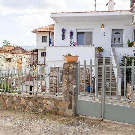 Affittacamere Titika House Vrasná Esterno foto