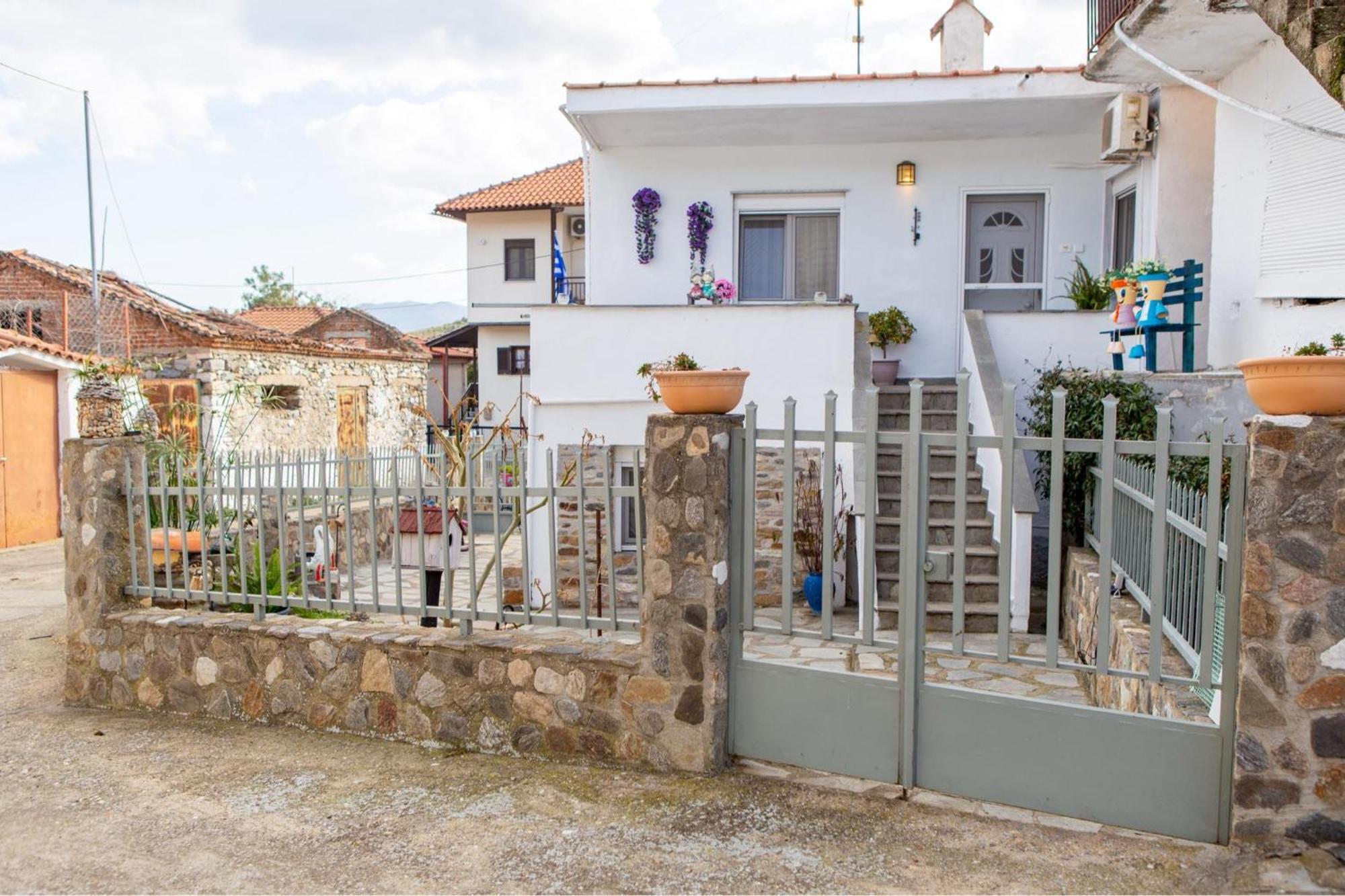 Affittacamere Titika House Vrasná Esterno foto