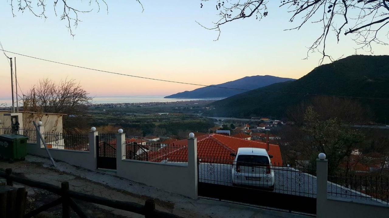 Affittacamere Titika House Vrasná Esterno foto